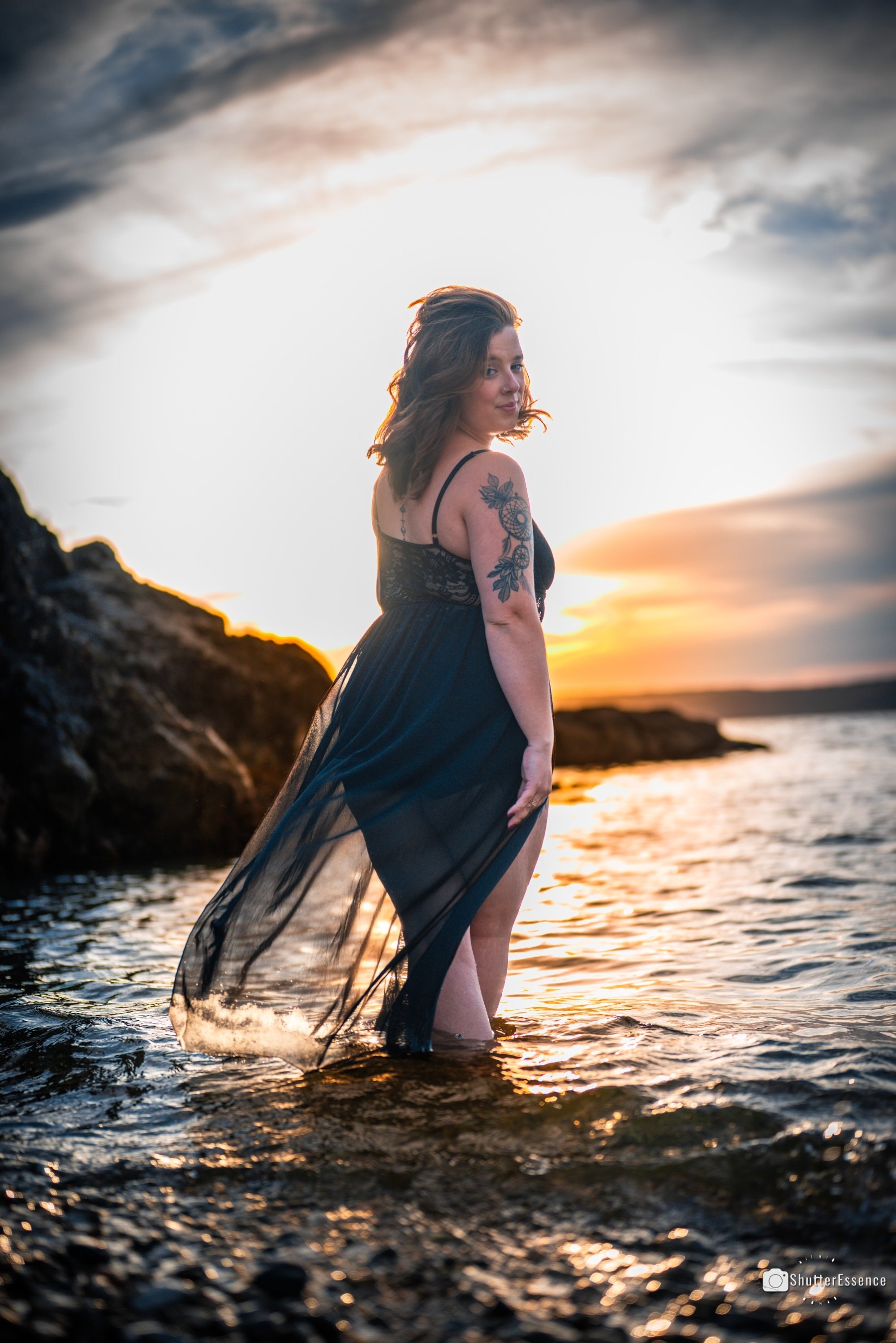 carousel-hero-element image-0